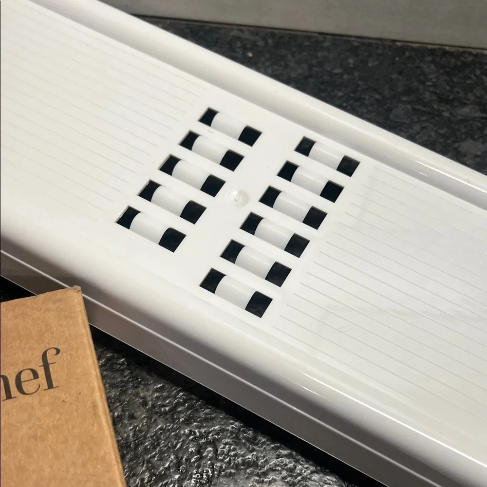 Pampered Chef White Veggie Strip Maker. New in box. Instructions included